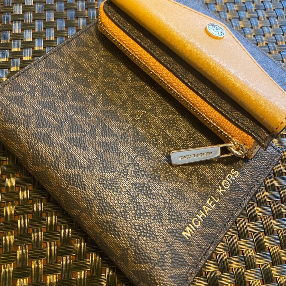 Michael Kors Passport Wallet and Key Chain Wallet